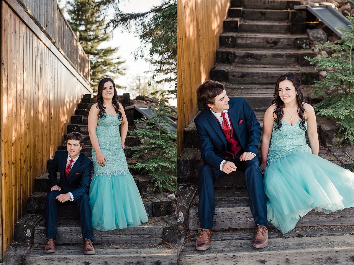 twin grad session | Red Deer Photographers | Ideas for twins | Twin Grad Photos